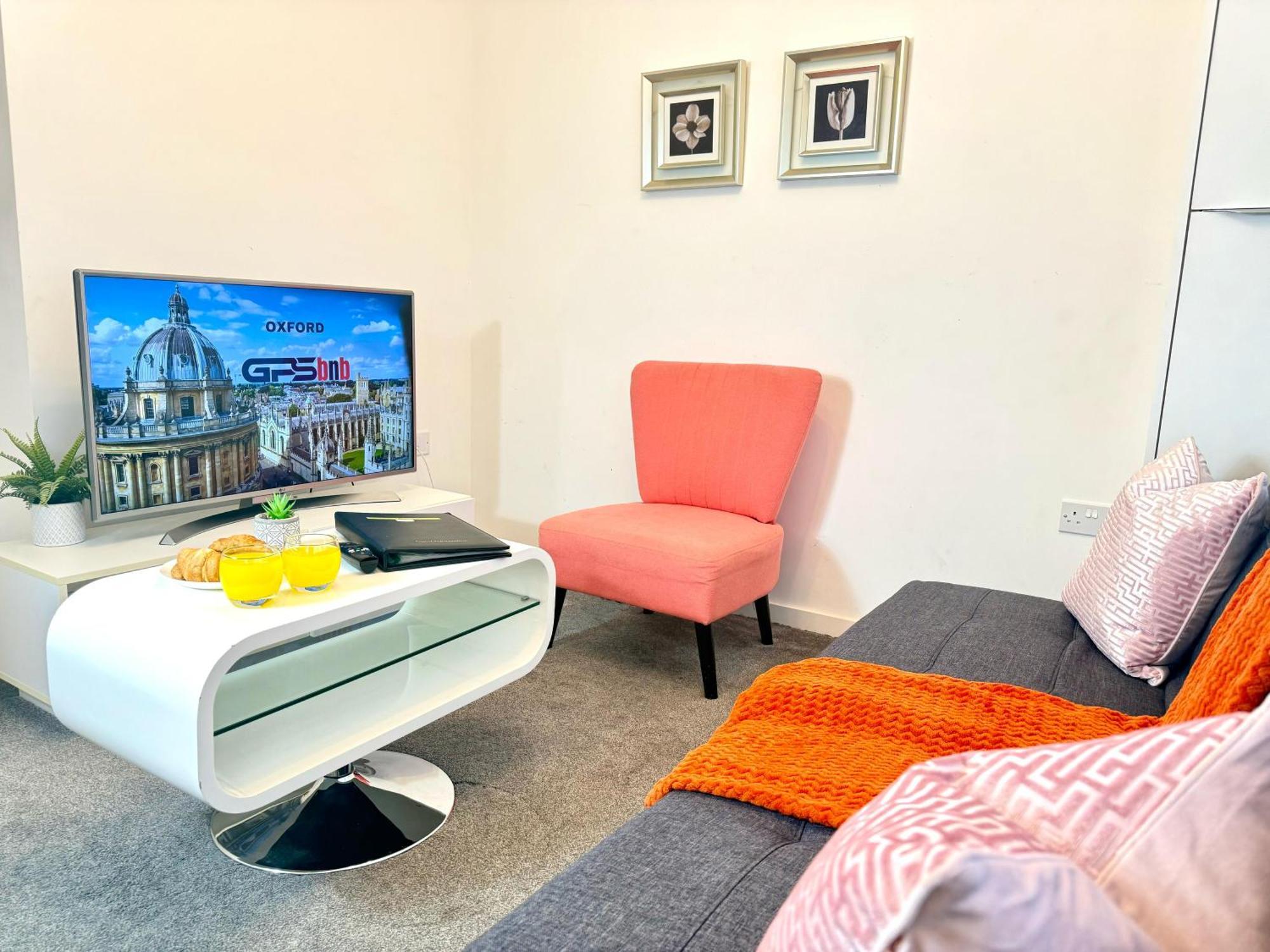 Walnut Flats-F5, Stylish 1-Bedroom - Parking, Netflix, Wifi - Close To Oxford, Bicester & Blenheim Palace Kidlington Extérieur photo