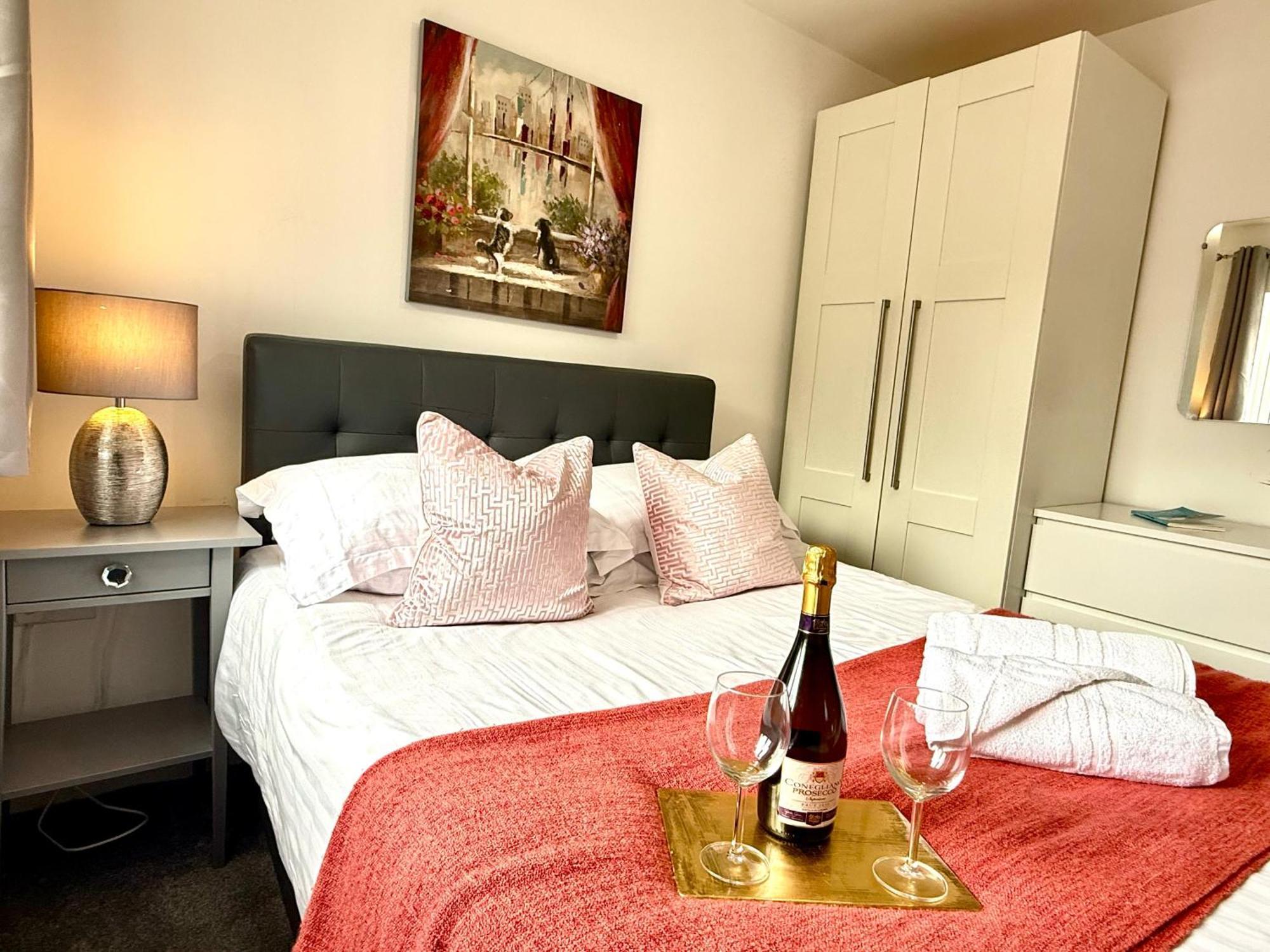 Walnut Flats-F5, Stylish 1-Bedroom - Parking, Netflix, Wifi - Close To Oxford, Bicester & Blenheim Palace Kidlington Extérieur photo