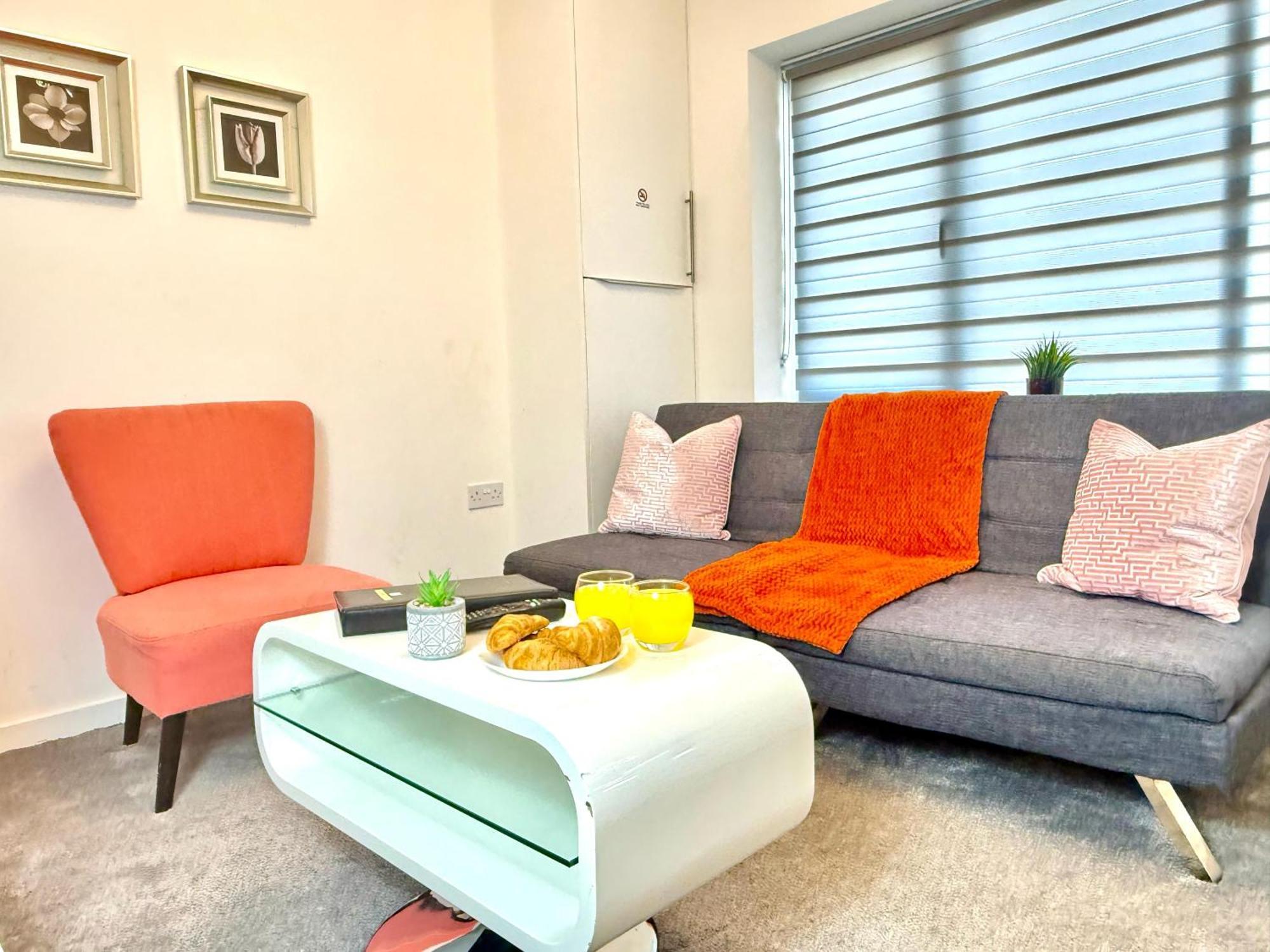 Walnut Flats-F5, Stylish 1-Bedroom - Parking, Netflix, Wifi - Close To Oxford, Bicester & Blenheim Palace Kidlington Extérieur photo